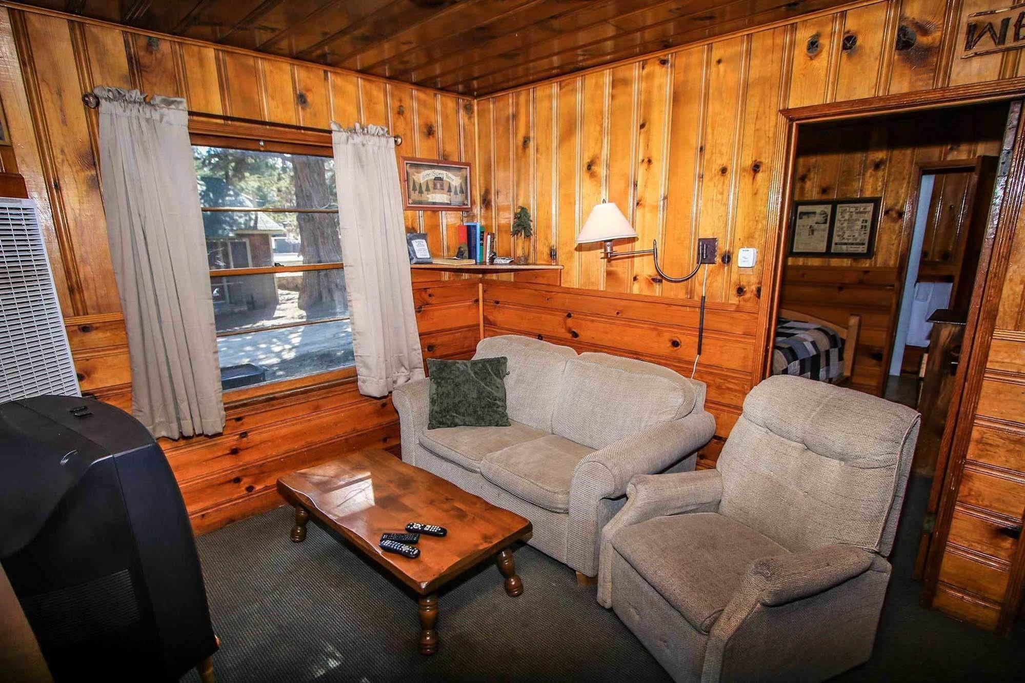 Shore Acres Lodge ビッグ・ベアー・レイク エクステリア 写真
