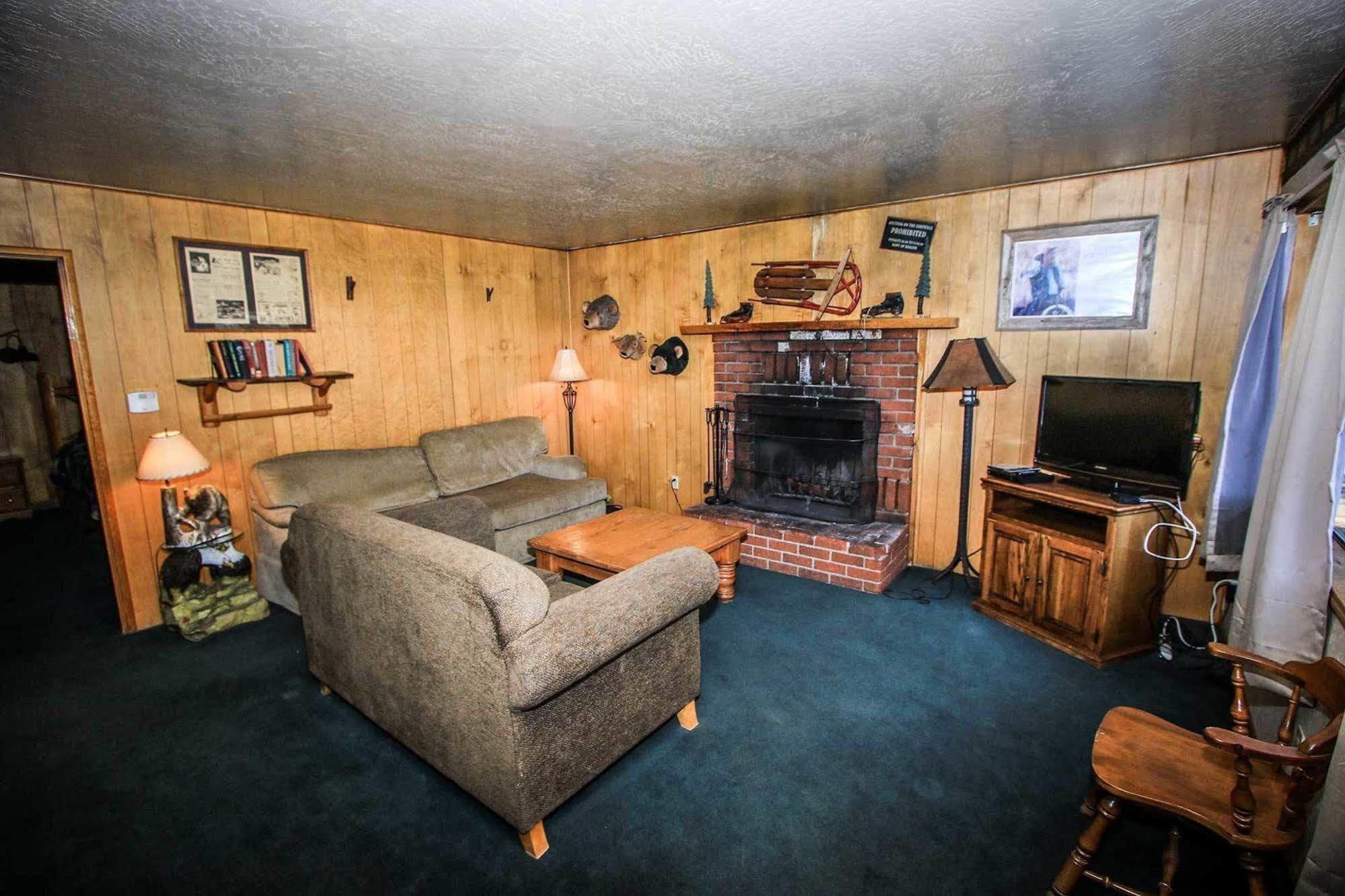 Shore Acres Lodge ビッグ・ベアー・レイク エクステリア 写真