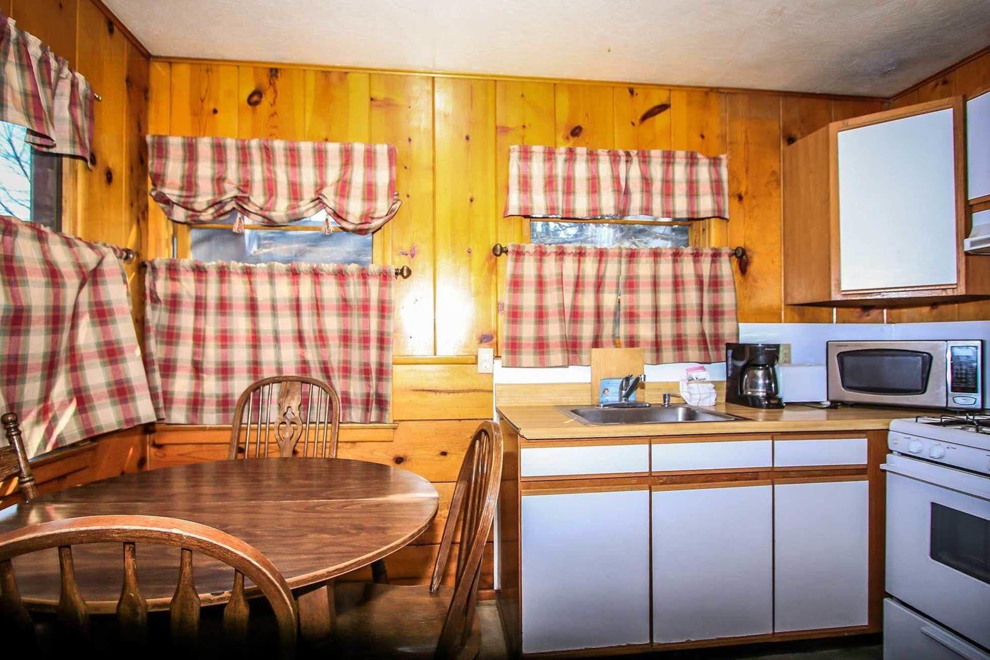 Shore Acres Lodge ビッグ・ベアー・レイク エクステリア 写真