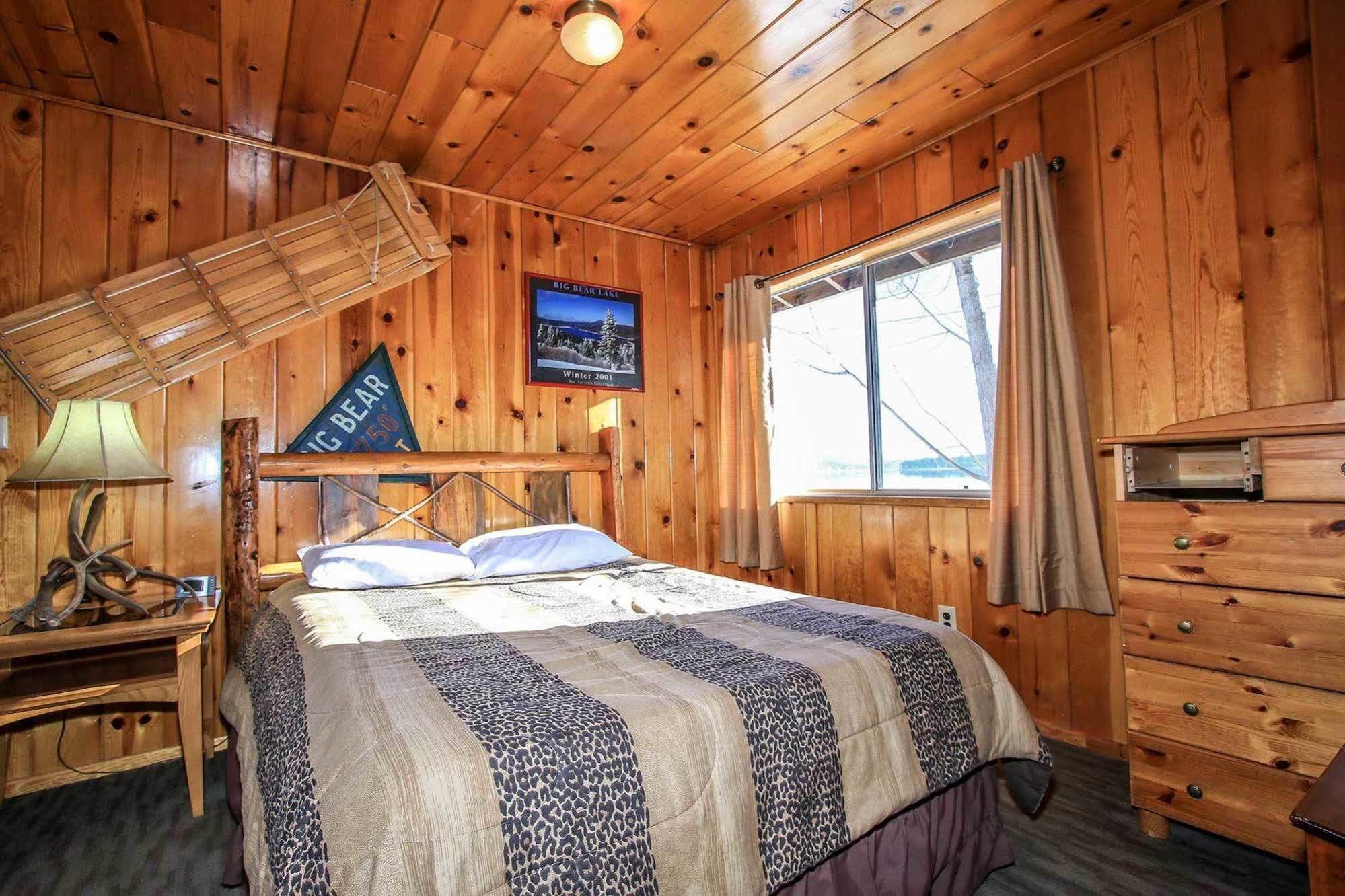 Shore Acres Lodge ビッグ・ベアー・レイク エクステリア 写真